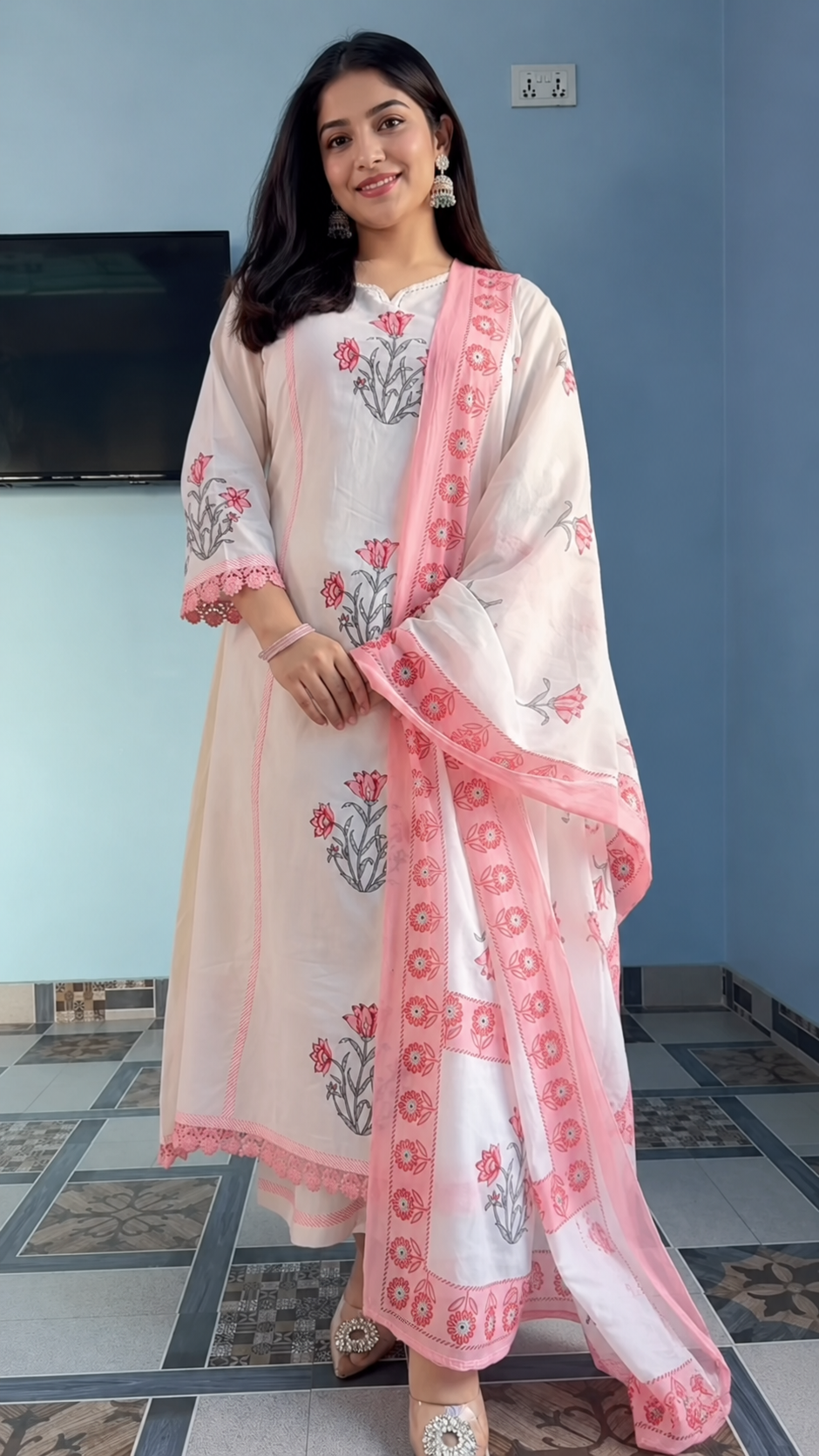Very Elegant Pure Mul Cotton Floral Suit Set