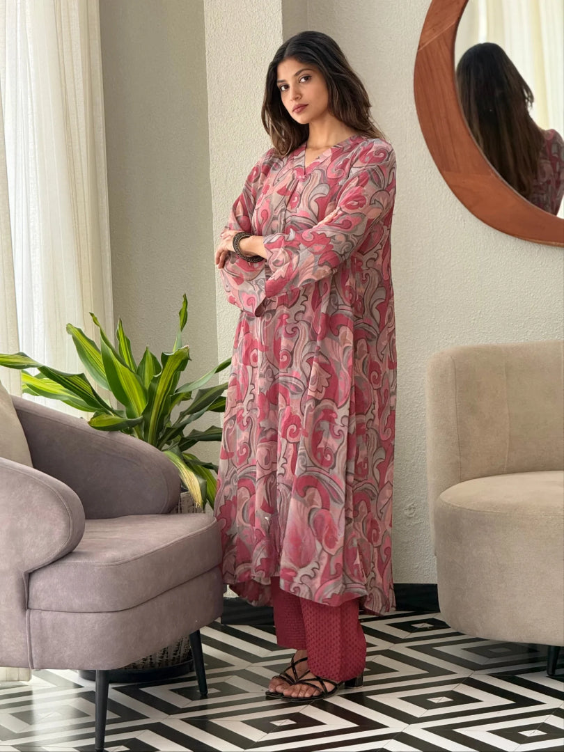 Very Beautiful Pure Chiffon Floral Print Kurta Set