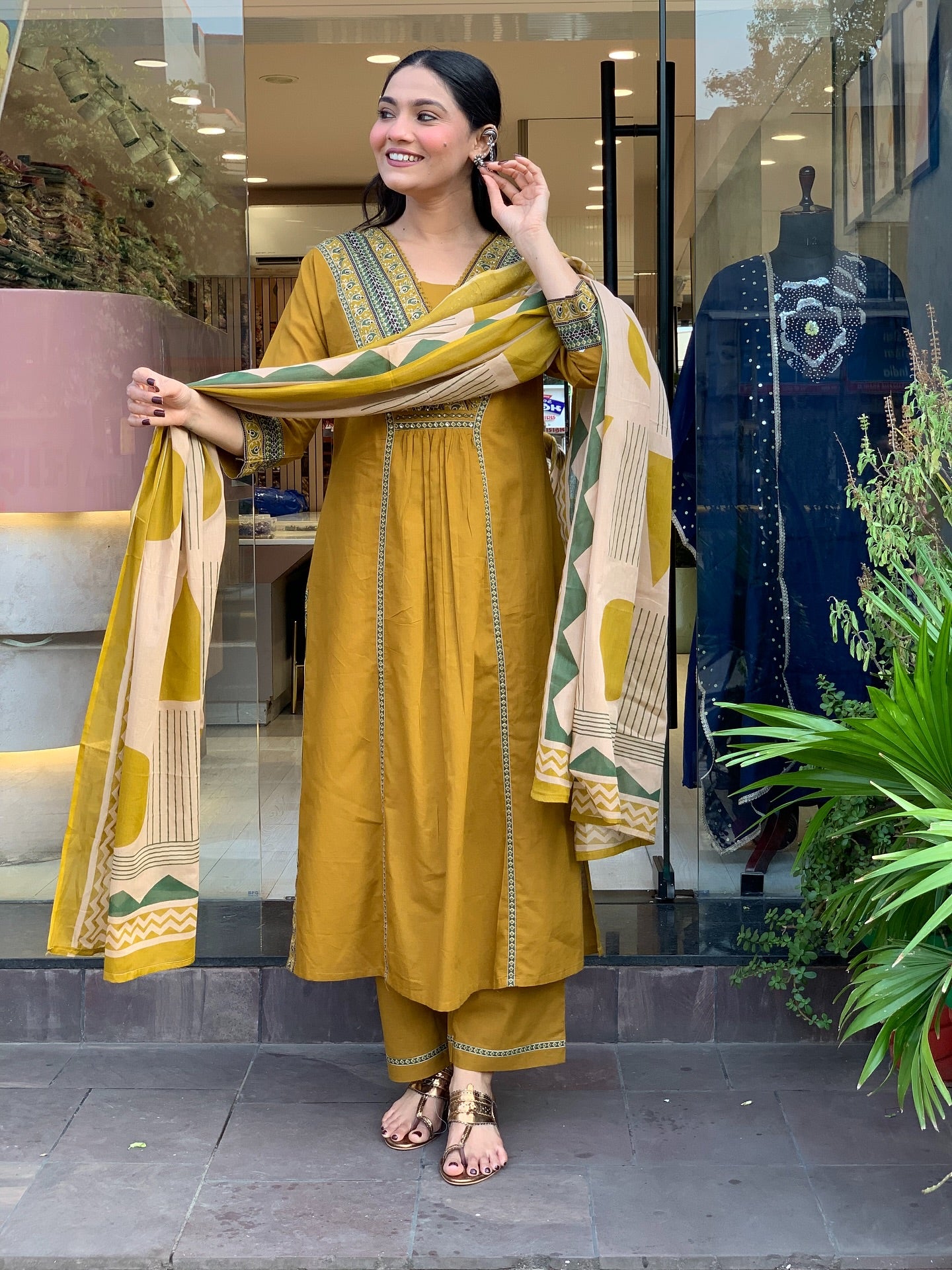 Very Delightful Pure Mul Cotton suit Set