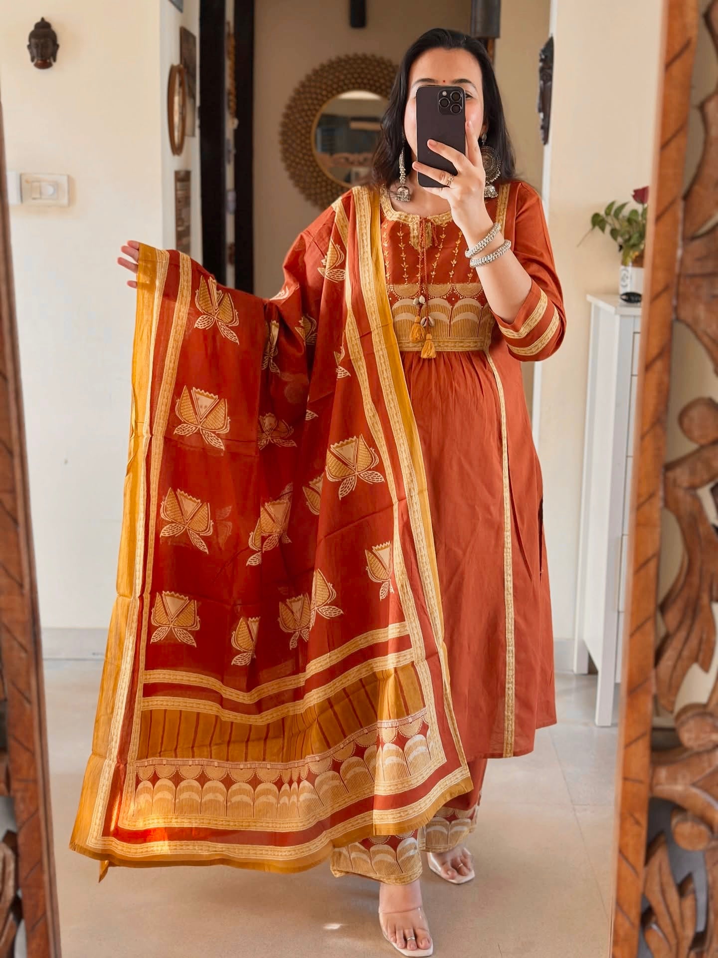 Vary Aesthetic Pure Mul Cotton Embroidery Suit Set