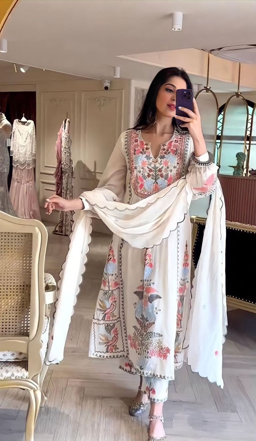 Quintessential White Beautiful Georgette Embroidary Suit Set