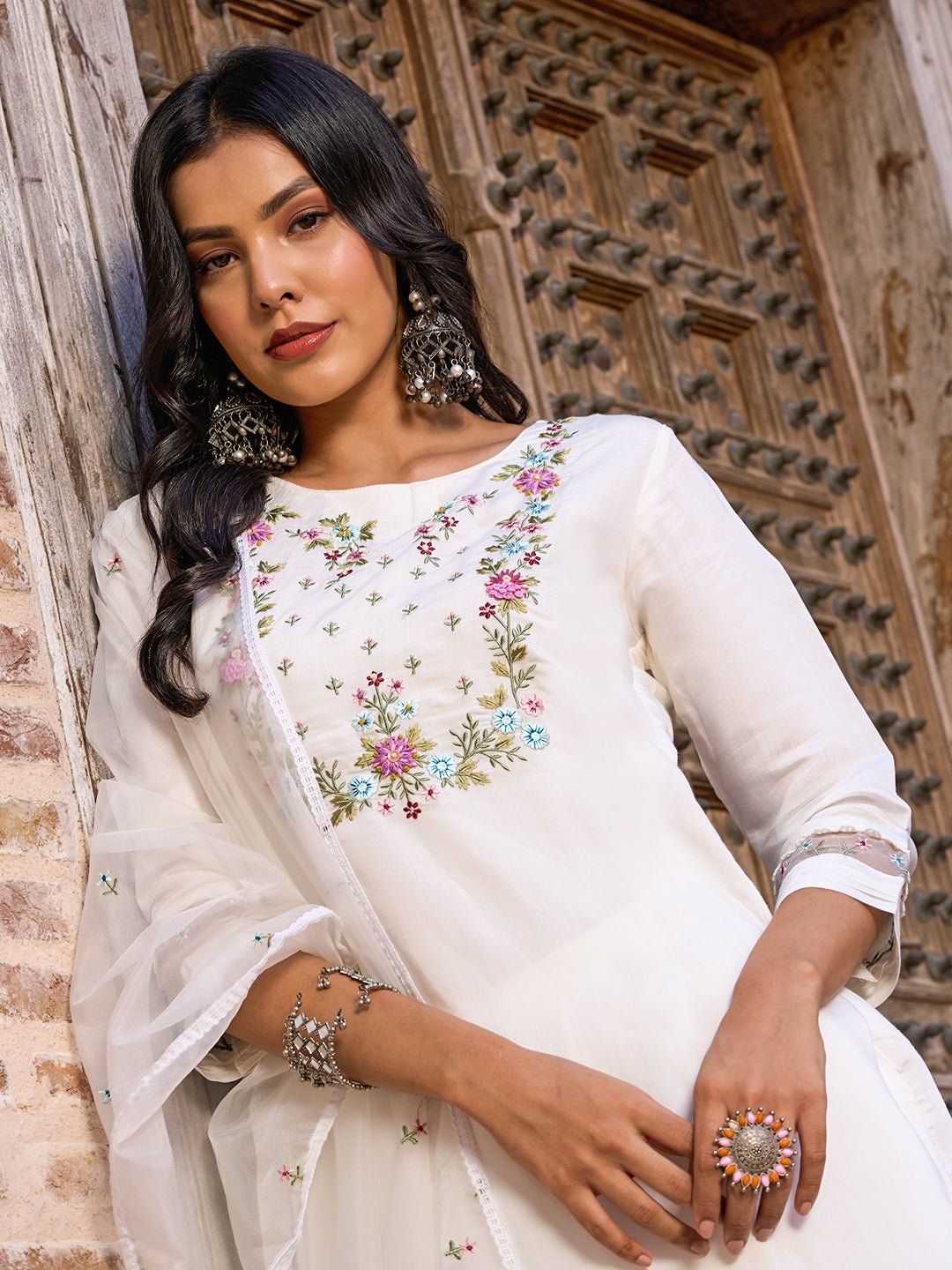 Sophisticated White Beautiful Chanderi Viscose Suit Set