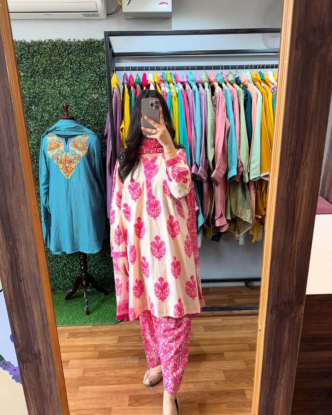 Most Beautiful Pure Cotton Katha Work Suit Set