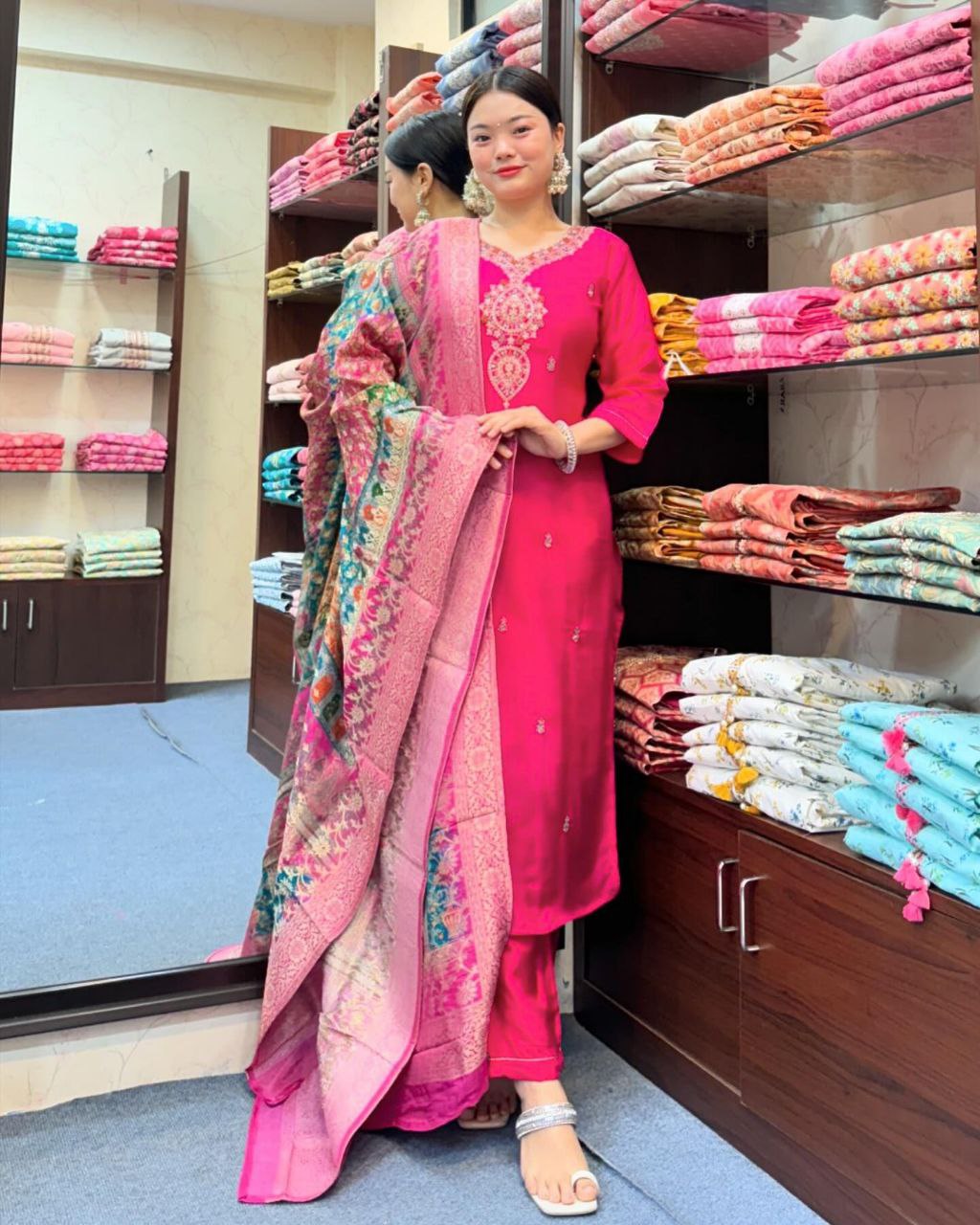 Beautiful Pink Coding Diamond Silk Fabric Embroidary Suit Set