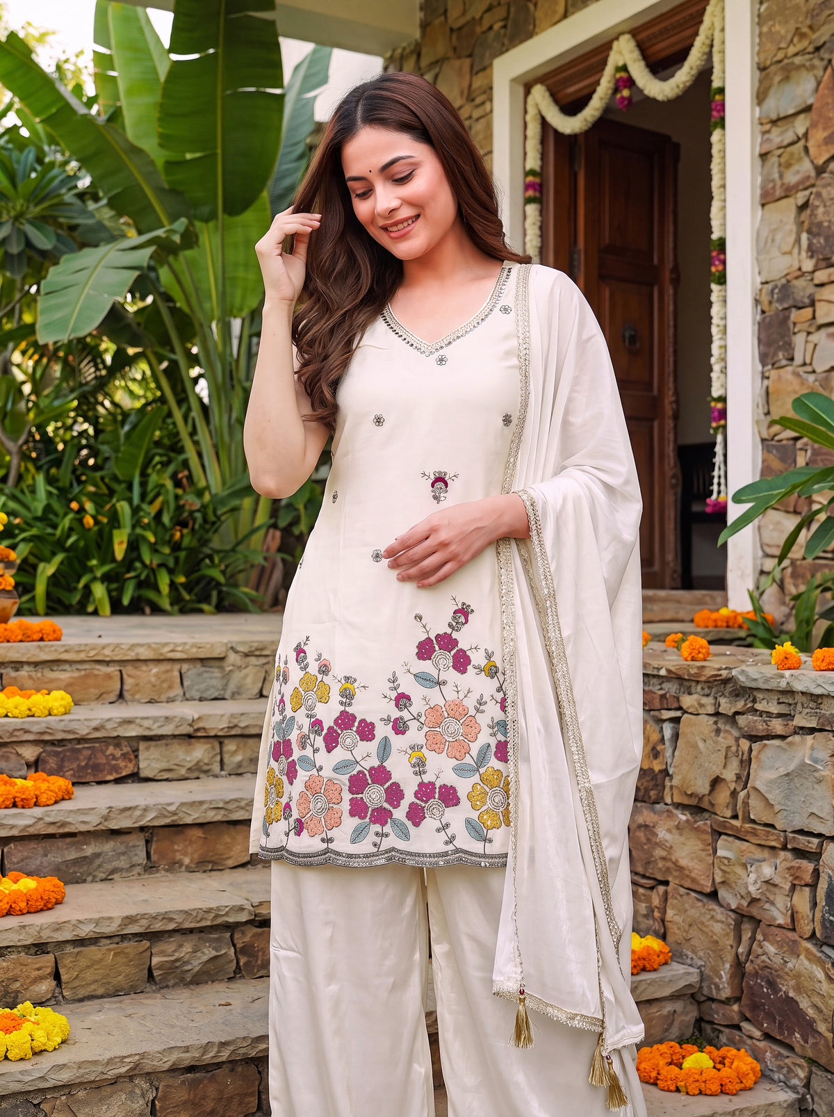 Anvi Pearl White Floral Ebroidered Suit Set