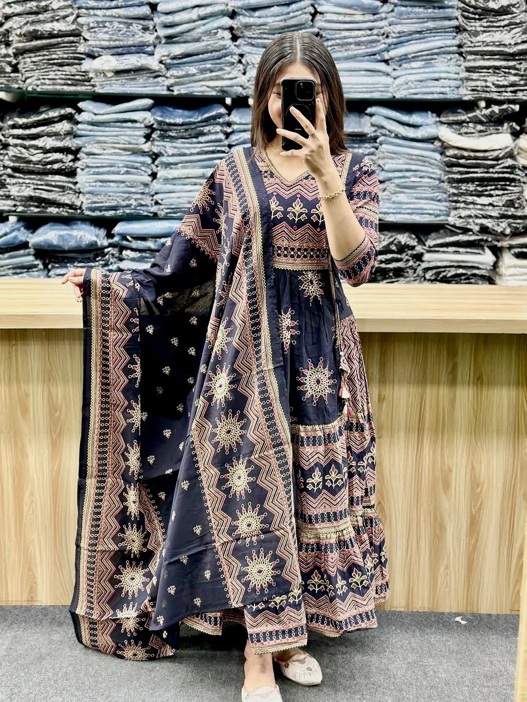Very Delightful Pure Mul Cotton Traditional Print Suit Set