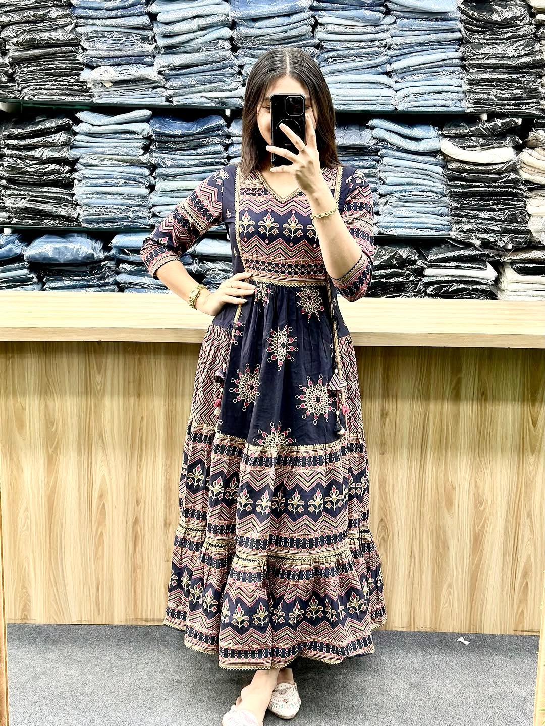 Very Delightful Pure Mul Cotton Traditional Print Suit Set