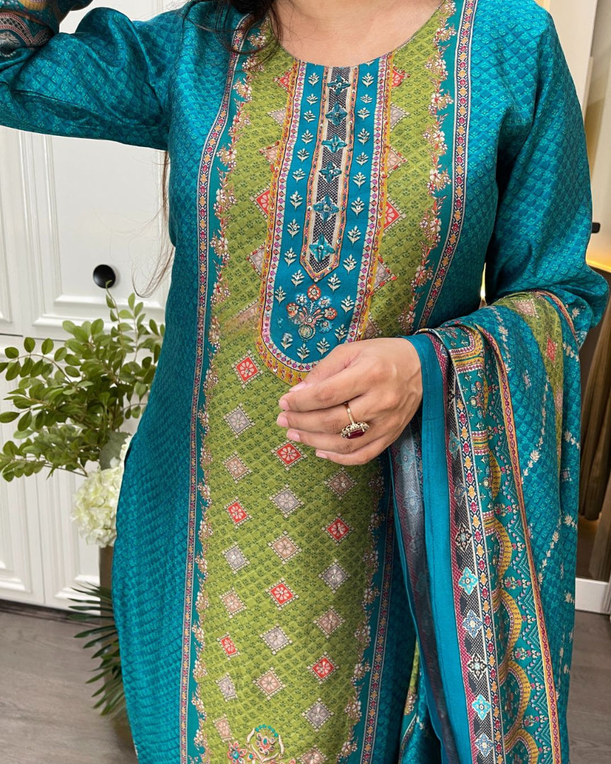 Very Attractive Muslin Fabric Printed Suit Set