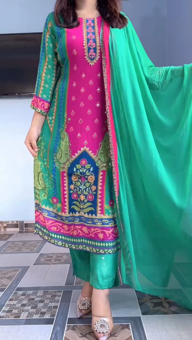 Very Graceful Russian Silk MultiColor Suit Set