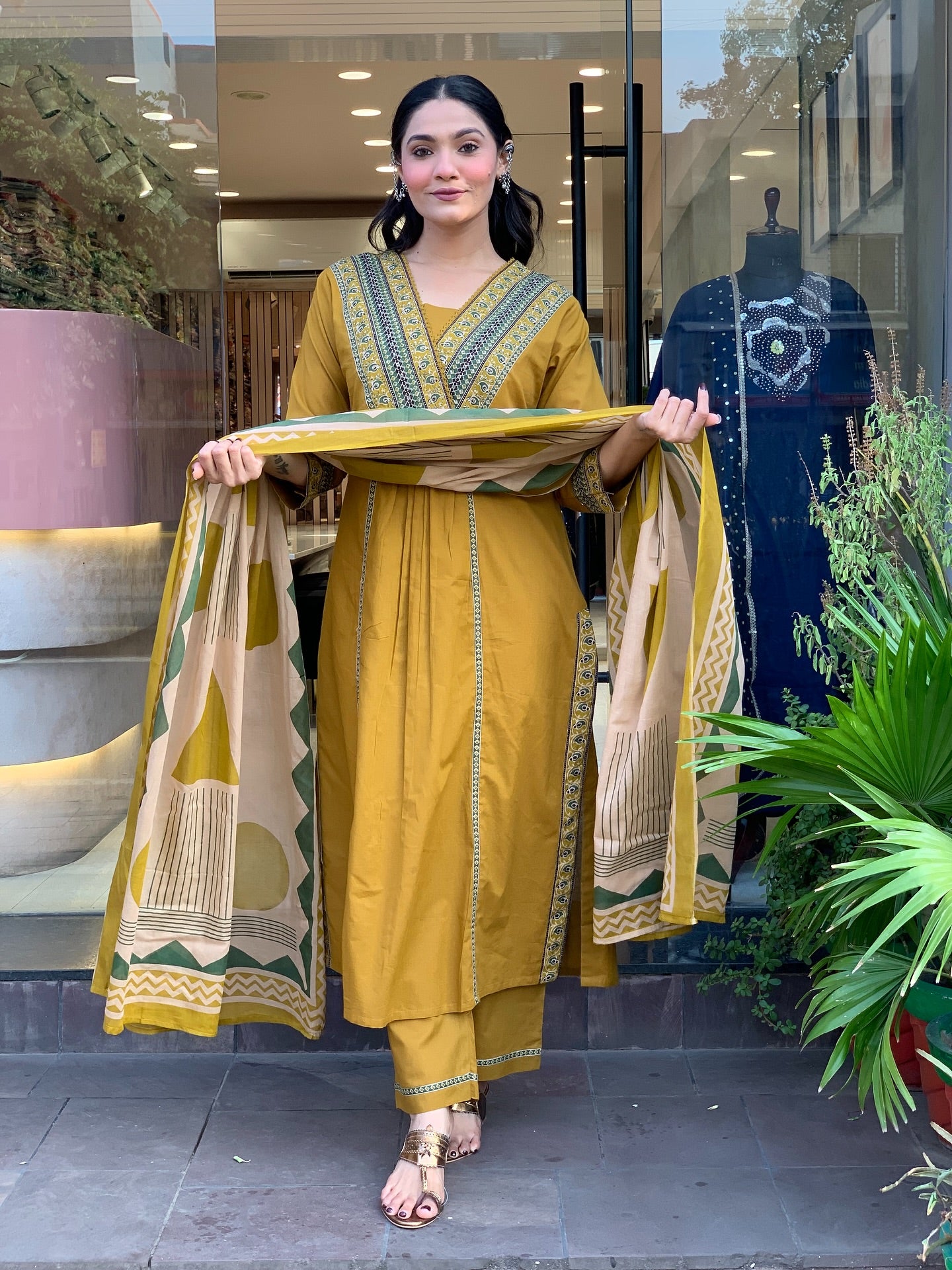 Very Delightful Pure Mul Cotton suit Set