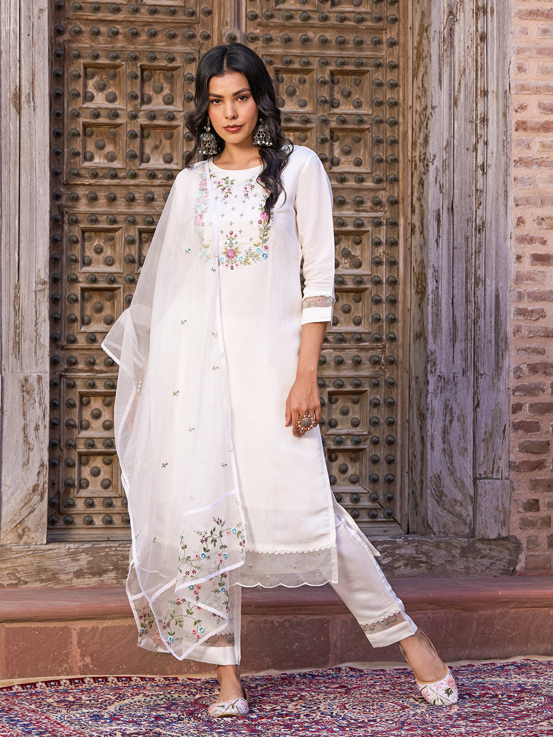 Sophisticated White Beautiful Chanderi Viscose Suit Set