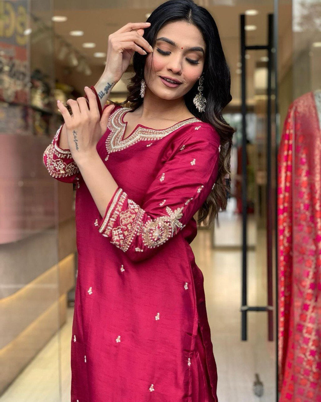 Tremendous Red Beautiful Chanderi Viscose Kurta Set