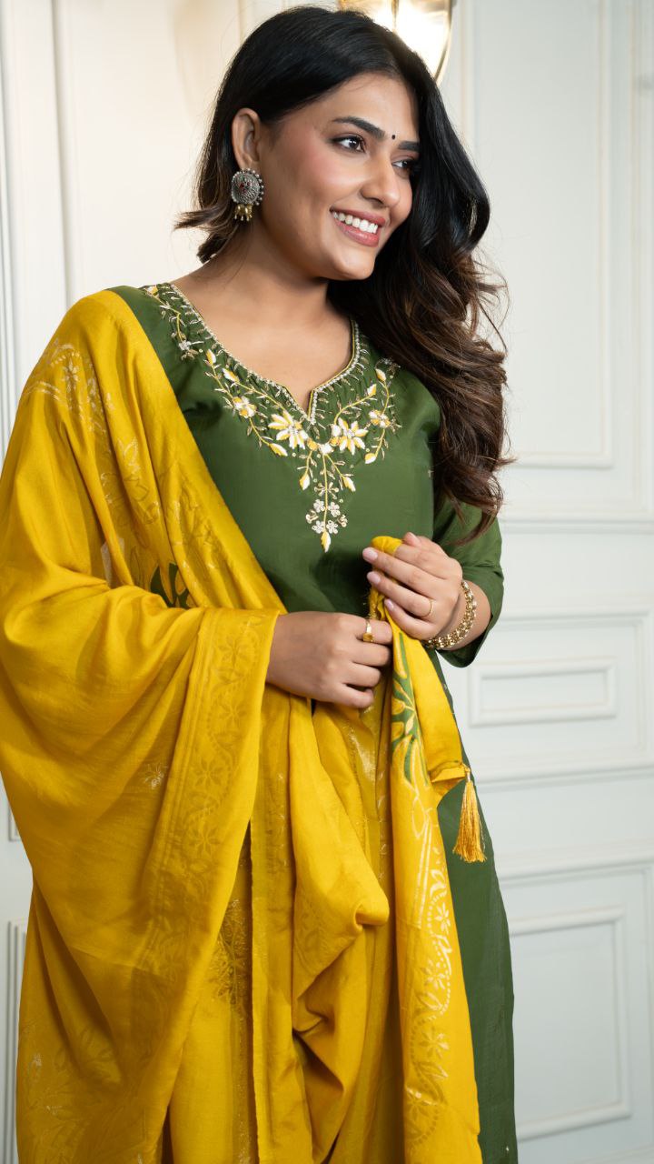 Delightful Roman Silk Hand Work Kurta Set With Dupatta